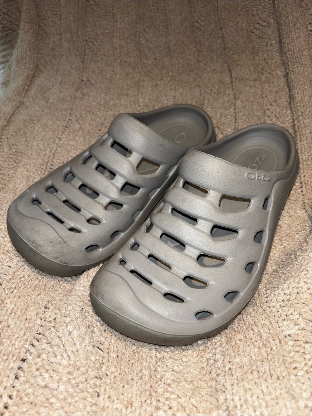 Oboz Gray Whakata Coast Ventilated Recovery Clogs Slides W9 M7